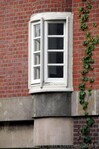 Uitbouw met natuursteen en bakstenen.
<br/>
Gert-Jan Lobbes, 2015